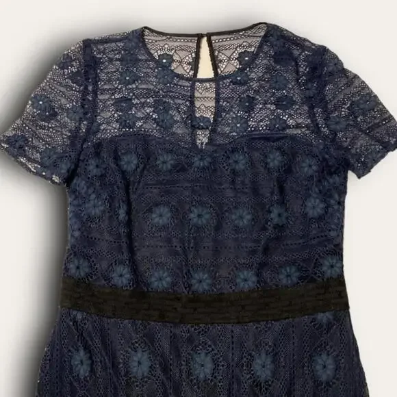Floral Overlay Mini Dress Lace Crochet Kensie Size 4 Navy Black Summer Chic - Picture 3 of 6